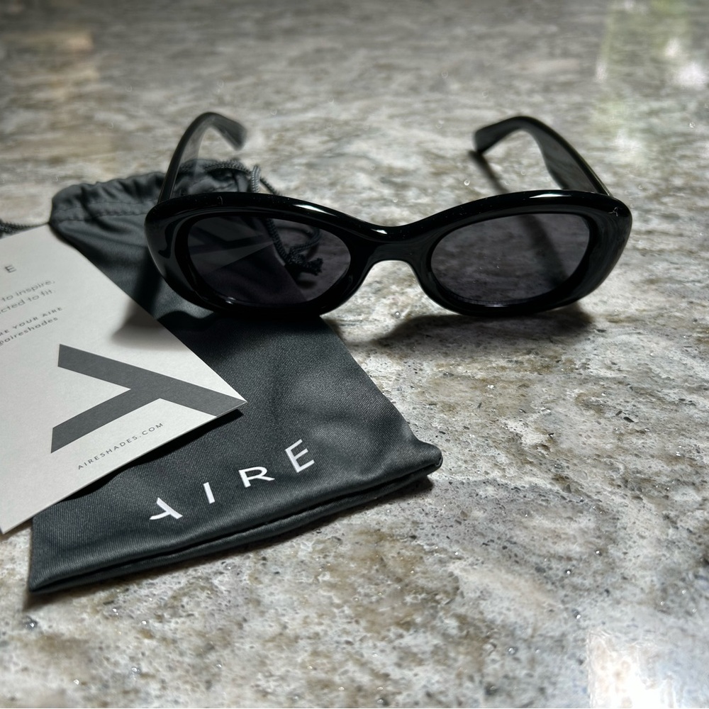 Aire Calisto Sunglasses Black